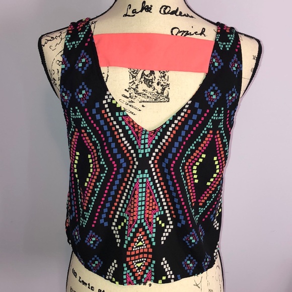 Xhilaration Tank ❤️ - Picture 2 of 6